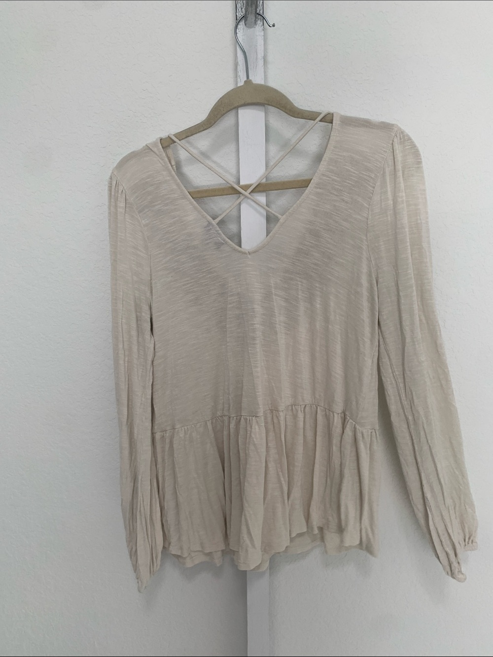 torrid Cream V-Neck Embroidered Peplum Boho Long Sleeve Blouse - Picture 5 of 8